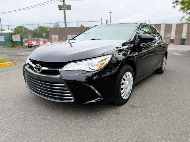 2015 Toyota Camry LE FWD photo