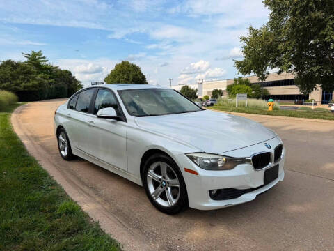 2015 BMW 3 Series 320i RWD photo