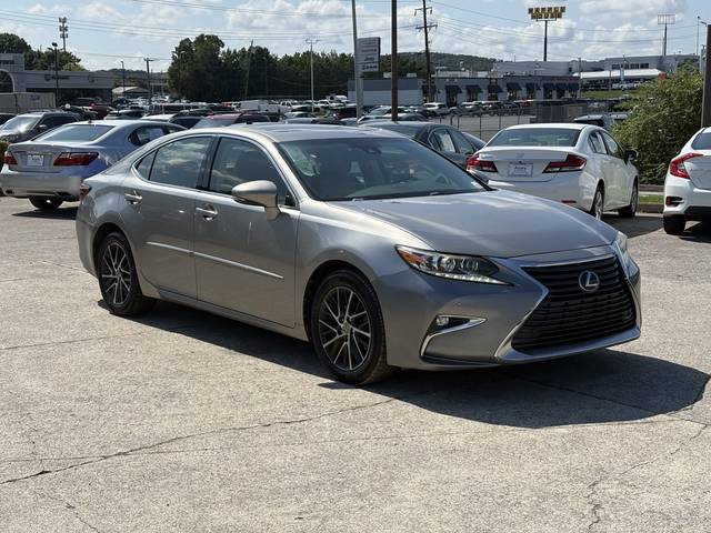 2016 Lexus ES FWD photo