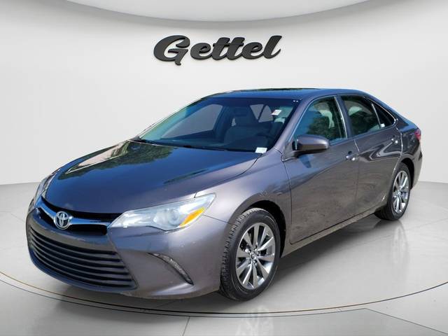 2016 Toyota Camry XLE FWD photo