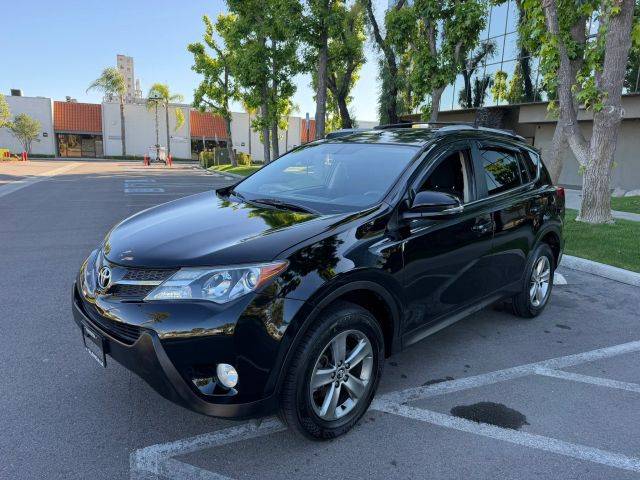 2015 Toyota RAV4 XLE FWD photo