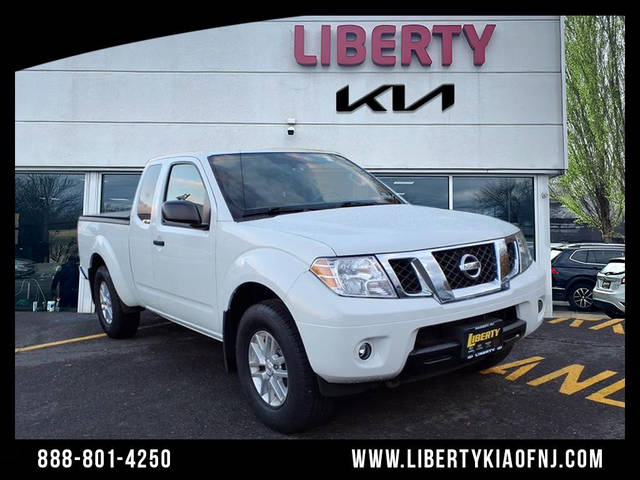 2015 Nissan Frontier SV 4WD photo