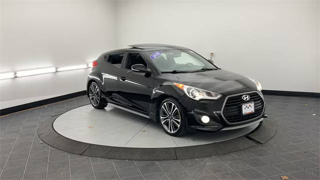 2016 Hyundai Veloster Turbo FWD photo