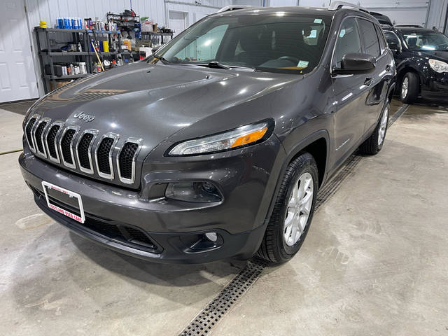 2016 Jeep Cherokee Latitude 4WD photo