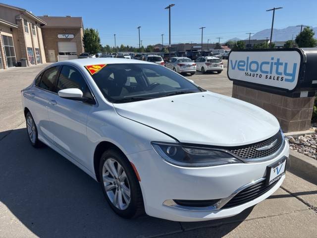 2016 Chrysler 200 Limited FWD photo