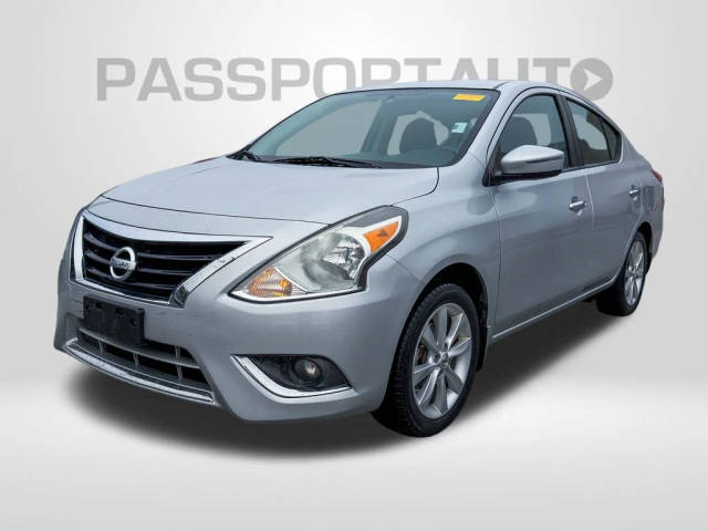 2015 Nissan Versa SL FWD photo