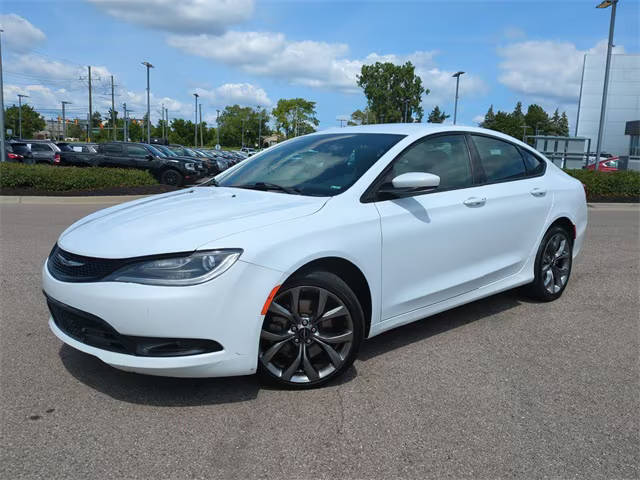 2016 Chrysler 200 S AWD photo