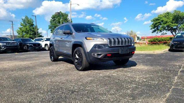 2016 Jeep Cherokee Trailhawk 4WD photo