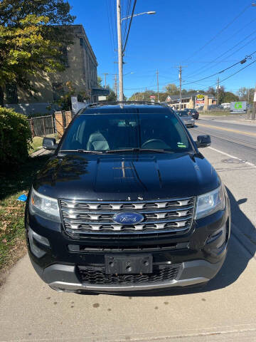 2016 Ford Explorer XLT 4WD photo