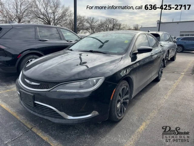 2016 Chrysler 200 Limited FWD photo