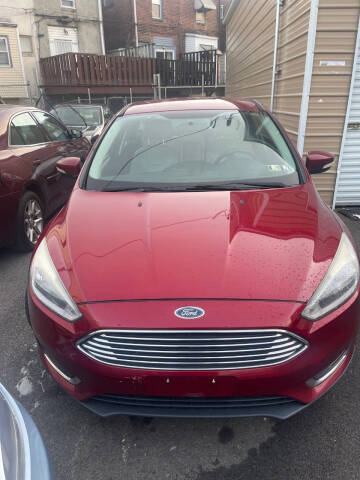 2015 Ford Focus Titanium FWD photo