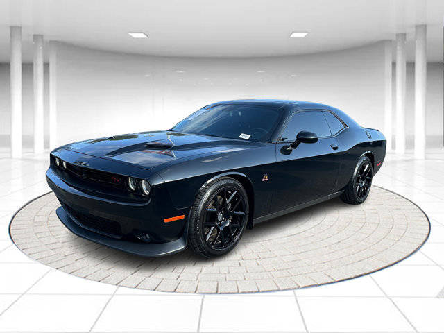 2015 Dodge Challenger R/T Scat Pack RWD photo