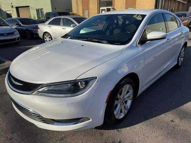 2016 Chrysler 200 Limited FWD photo