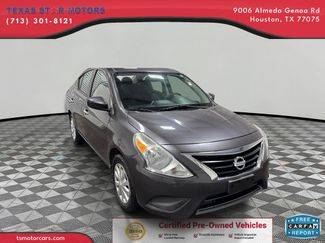 2015 Nissan Versa SV FWD photo