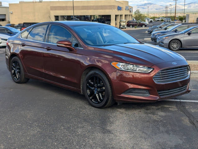 2016 Ford Fusion SE FWD photo