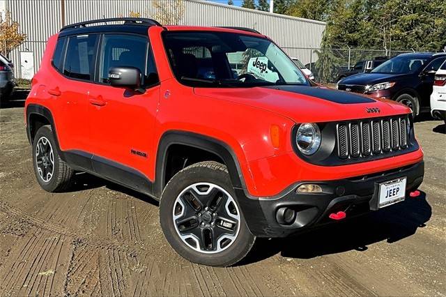 2015 Jeep Renegade Trailhawk 4WD photo