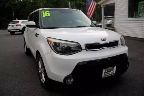 2016 Kia Soul + FWD photo