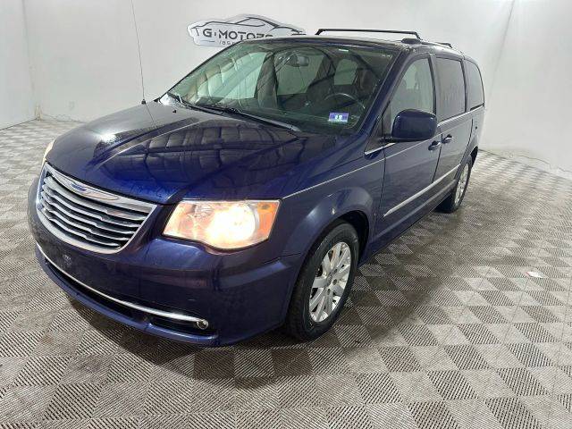 2016 Chrysler Town and Country Touring FWD photo