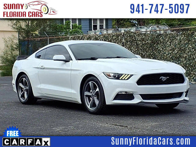 2016 Ford Mustang V6 RWD photo