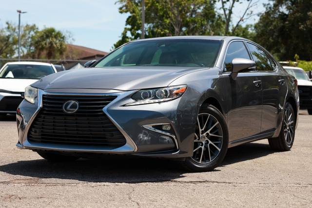 2016 Lexus ES FWD photo