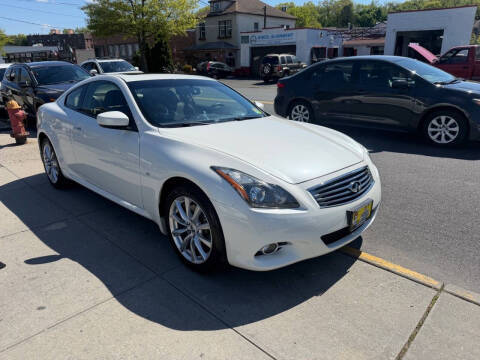 2015 Infiniti Q60 AWD photo