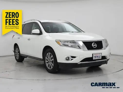2015 Nissan Pathfinder SV FWD photo