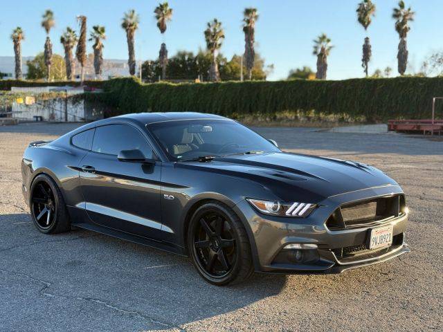 2016 Ford Mustang GT RWD photo