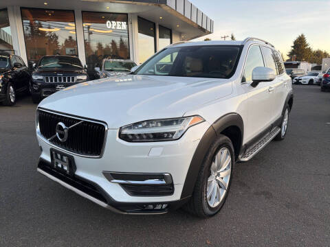 2016 Volvo XC90 T6 Momentum AWD photo