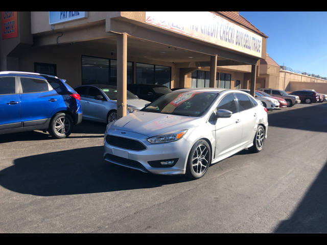 2015 Ford Focus SE FWD photo