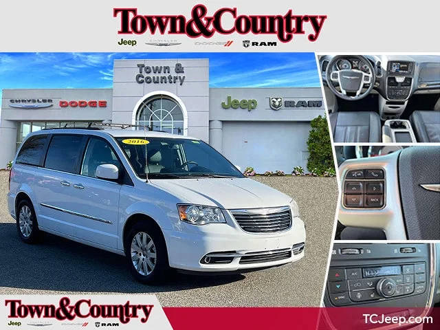 2016 Chrysler Town and Country Touring FWD photo