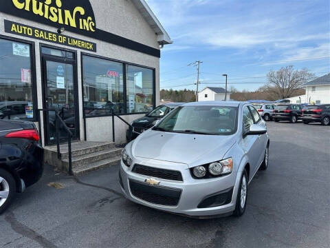 2016 Chevrolet Sonic LT FWD photo