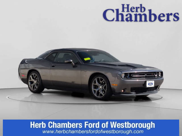 2015 Dodge Challenger R/T RWD photo