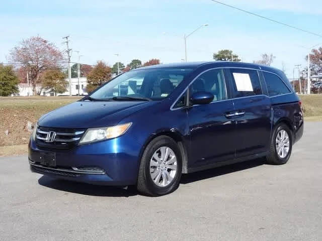 2016 Honda Odyssey SE FWD photo