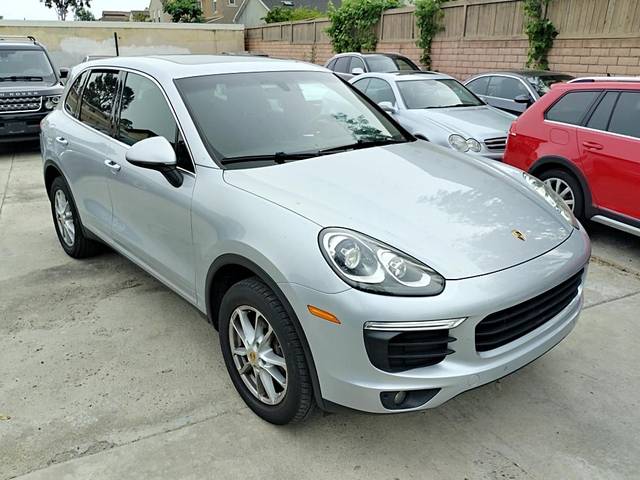 2016 Porsche Cayenne AWD photo