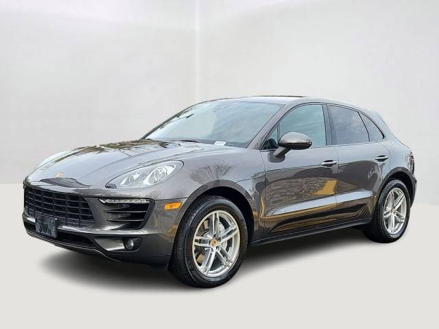 2015 Porsche Macan S AWD photo
