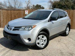 2015 Toyota RAV4 LE FWD photo