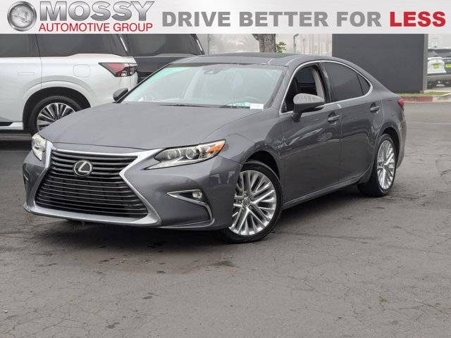 2016 Lexus ES  FWD photo