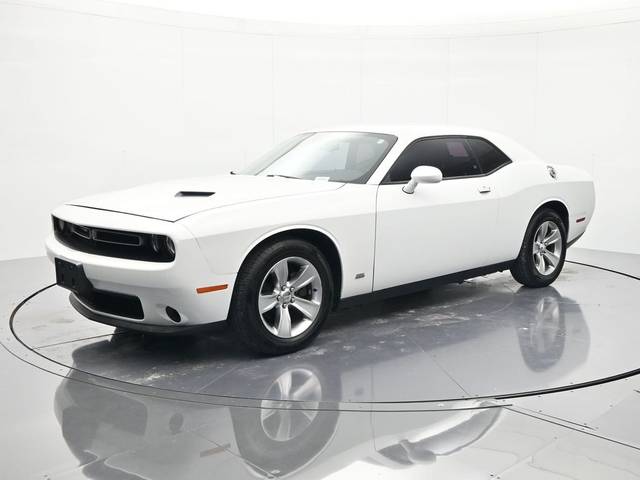 2015 Dodge Challenger SXT RWD photo
