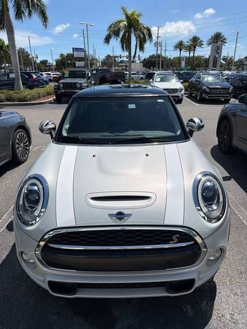 2016 MINI Hardtop 2 Door S FWD photo