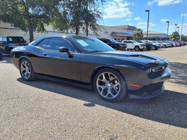 2015 Dodge Challenger SXT RWD photo