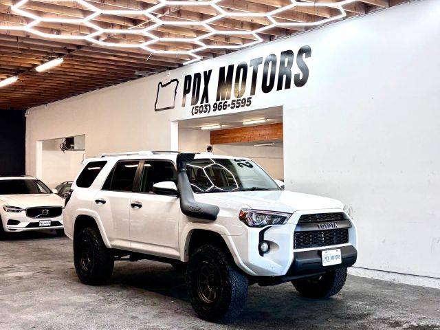 2016 Toyota 4Runner SR5 4WD photo