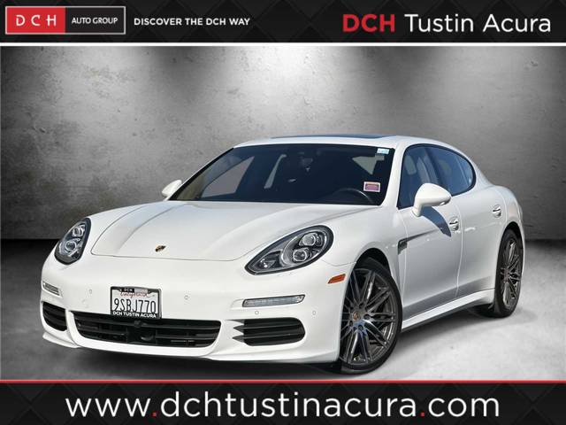 2016 Porsche Panamera 4 AWD photo