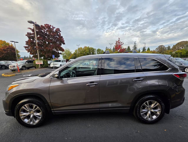 2015 Toyota Highlander XLE AWD photo