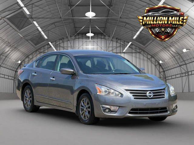2015 Nissan Altima 2.5 S FWD photo