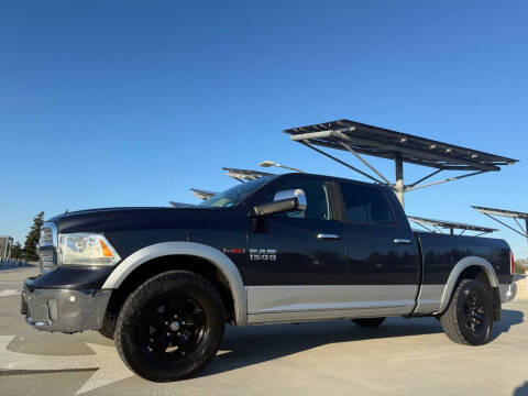2016 Ram 1500 Laramie 4WD photo
