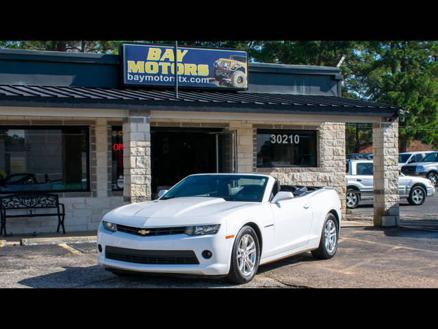 2015 Chevrolet Camaro LT RWD photo