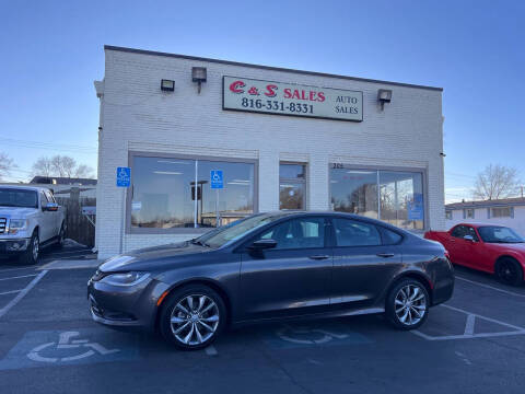 2016 Chrysler 200 S FWD photo