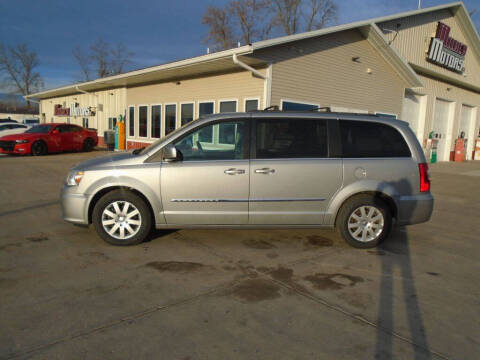 2015 Chrysler Town and Country Touring FWD photo