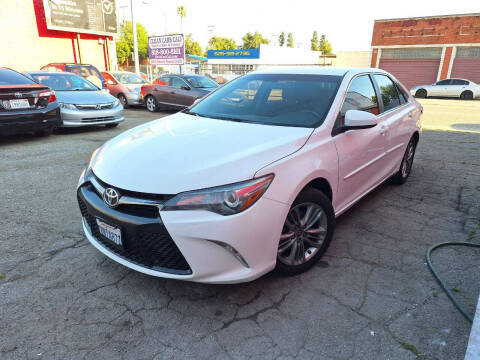 2016 Toyota Camry SE FWD photo