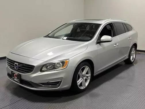 2015 Volvo V60 T5 Drive-E Premier FWD photo